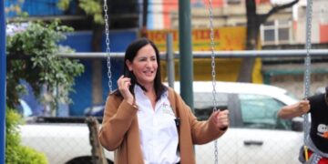 Habitantes de 5 colonias beneficiados con entrega de obras: Lía limón