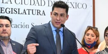 Diputado Fernández Tinoco recupera sus derechos político electorales