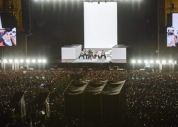 Rosalía no rompió récord en el Zócalo; apenas 100 mil