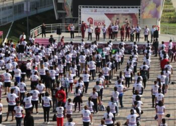 Entrenan capitalinos para clase masiva de box