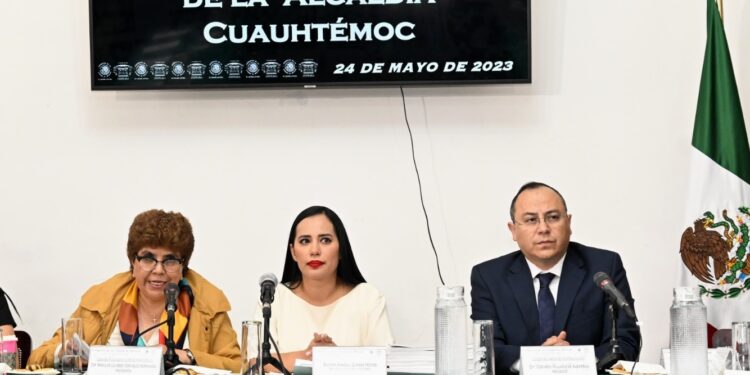 La jefa de Gobierno es mi mayor admiradora: Cuevas