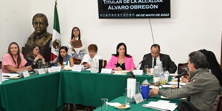 Las diputadas de Morena, Valentina Batres y Xóchitl Bravo salieron frustradas de la comparecencia de la alcaldesa de Álvaro Obregón, la aliancista opositora Lía Limón, porque por más que le atizaron junto con otras y otros legisladores de Morena y sus aliados, no pudieron con ella en la comparecencia ante Comisiones del Congreso de la CDMX