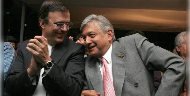 Una vez más, el presidente Andrés Manuel López Obrador intercedió por su ‘corcholata’ presidencial favorita, Claudia Sheinbaum. Fue a pregunta expresa en su mañanera, cuya respuesta fue un mensaje bastante claro para que el canciller Marcelo Ebrard se discipline.