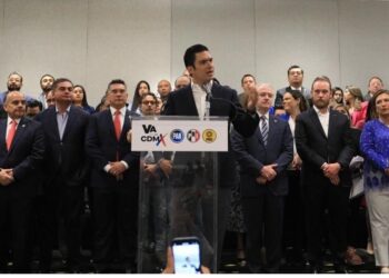 Al mediodía del pasado martes, apenas un par de horas después de que los dirigentes del PAN, PRI y PRD en la Ciudad de México firmaron un pacto para ir en alianza total en la capital en las elecciones de 2024, la jefa de Gobierno, Claudia Sheinbaum tocó un punto neurálgico de esta coalición: falta el método para seleccionar la candidatura a la Jefatura de Gobierno.