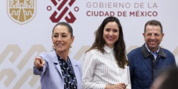 Luego de que manifestantes y diputados de oposición se manifestaran afuera del Congreso CDMX por la aprobación de la llamada “Ley Godoy”, la jefa de Gobierno minimizó el hecho y negó que fuese una protesta.