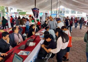 La Secretaría del Trabajo y Fomento al Empleo de la Ciudad de México en trabajo coordinado con la Secretaría del Trabajo y Previsión Social, instalaron la “Feria del Empleo 2023 en Tláhuac”.