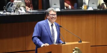 Monreal crítica a quienes aplauden resolución de SCJN, pero también protegen a una casta de privilegiados