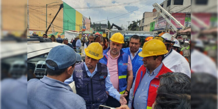 Atiende Giovani Gutiérrez accidente por caída de espectacular en Coyoacán