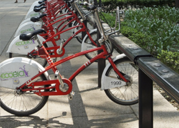 Buscan 3 estados adquirir las ecobicis chatarra (rojas)