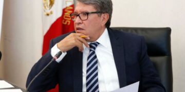 Ricardo Monreal destaca innovaciones en tesis sobre violencia obstétrica