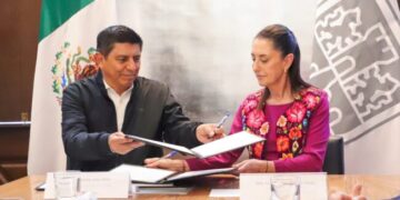 Firma Sheinbaum convenio con Salomón Jara para digitalización de trámites
