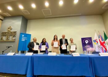 Firman convenios ÁO y el Centro Médico ABC en beneficio de los grupos más vulnerables y para la erradicación de la violencia de género