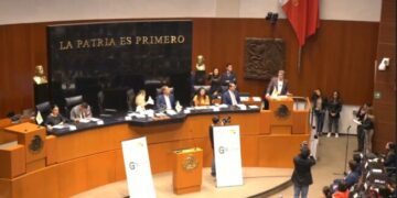 Ricardo Monreal rechaza diatribas electoreras del senador John Kennedy