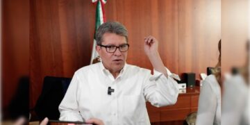 De origen zacatecano, si no le hiciera ojitos Ricardo Monreal también a la candidatura para jefe de Gobierno de la Ciudad de México, quizá no habría decidido iniciar en la capital su campaña para encabezar la Coordinación Nacional de Defensa de la Cuarta Transformación en la capital del país.