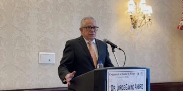 El diputado local del PRD, Jorge Gaviño, finalmente formalizó que se adhiere al proyecto presidencial de la jefa de Gobierno, Claudia Sheinbaum, para quien está construyendo un "cuarto de guerra" para su campaña presidencial.