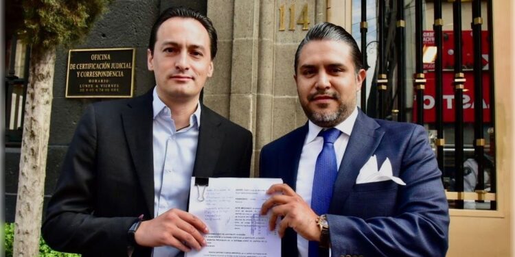 No se sabe si le avisaron a su aliado el PRD, pero el PAN en la Ciudad de México presentó una acción de inconstitucionalidad ante la Suprema Corte contra la reforma que se aprobó hace un mes en el Congreso capitalino, que otorga “vida eterna” a los partidos políticos satélites.