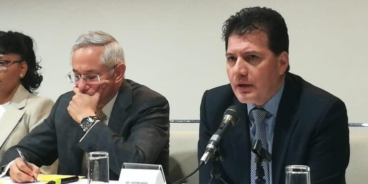 Los diputados del PRD en el Congreso de la CDMX, comandados por Víctor Hugo Lobo, ya le enviaron un ultimátum a su vicecoordinador, Jorge Gaviño, quien hace una semana anunció su apoyo pleno a la candidatura presidencial de Claudia Sheinbaum, de Morena.