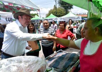 Inaugura el Güero Quijano la XVI Expo Feria del Pulque y la Barbacoa en M Contreras 1