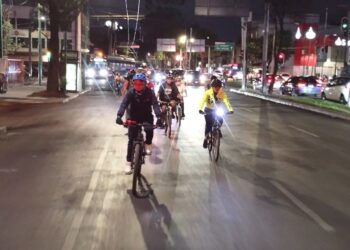 Este domingo Coyoacán se sumará al paseo dominical “Muévete en Bici” que se realiza en la ciudad de México y abrirá sus calles y avenidas a todas y todos para que puedan recorrer, en poco más de 5 kilómetros, parte de esta histórica demarcación, dio a conocer el alcalde Giovani Gutiérrez Aguilar.