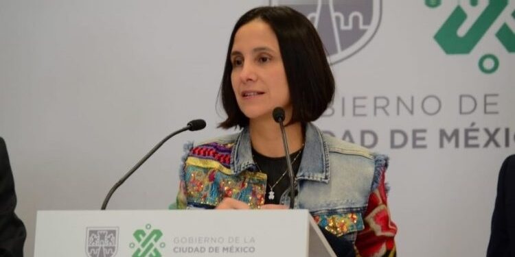 Cuando el próximo domingo se confirme que las ‘corcholatas’ presidenciales de Morena deben separarse de sus cargos para competir en la contienda interna, la jefa de Gobierno, Claudia Sheinbaum, tendrá que solicitar licencia definitiva.