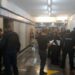 Joven muere electrocutado tras caer a las vías del Metro