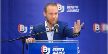 Luego de enumerar los pendientes que deja Claudia Sheinbaum, el alcalde de Benito Juárez los calificó como “la lista del terror de los pendientes, del terror de la gobernabilidad, del fracaso de un gobierno”.