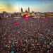 La jefa de Gobierno de la Ciudad de México Claudia Sheinbaum dio a conocer que el concierto de la agrupación musical “Los Fabulosos Cadillacs” efectuado en el Zócalo capitalino dejó una derrama económica de aproximadamente 980 millones de pesos.