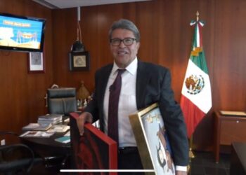 Monreal confirma que solicitará licencia el viernes