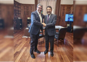 Se reúne Monreal con Batres