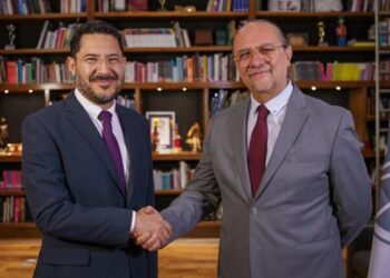 Designa Batres a Ricardo Ruiz en la Secretaría de Gobierno