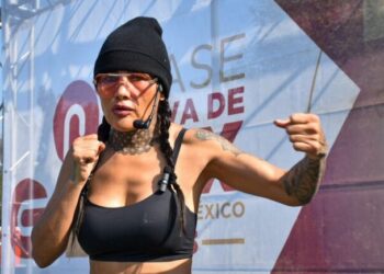 Entrena  Mariana ‘Barby’ Juárez en la Alcaldía Coyoacán