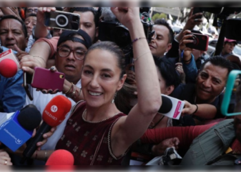 La jugada opositora podría llevar a Andrés Manuel López Obrador a quemar naves en definitiva, pase lo que pase, con la ex jefa de Gobierno de la CDMX, Claudia Sheinbaum, aun cuando no aumente en las preferencias en población general o incluso si descendiera.