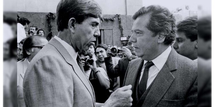 De por si al jefe de la policía capitalina, Omar García Harfuch, no lo digieren en Palacio Nacional, seguramente menos después del viernes, cuando le dio tremenda exhibida al presidente Andrés Manuel López Obrador