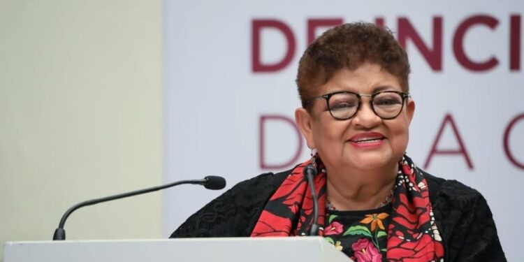 Entre fuertes críticas y un encontronazo con legisladores del PAN, la titular de la Fiscalía General de Justicia de la Ciudad de México (FGJCDMX), Ernestina Godoy anticipó que en los próximos días informará al Consejo Judicial Ciudadano que se someterá al proceso de ratificación de su cargo por cuatro años más, a partir del 12 de enero próximo. FOTO: FGJCDMX