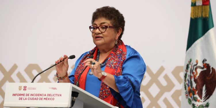 La titular de la Fiscalía General de Justicia de la Ciudad de México, Ernestina Godoy debe andar muy contenta, pues avanzó varios peldaños su ratificación por cuatro años más: la oposición en el Congreso de la Ciudad de México ya avaló en comisiones la conformación del Consejo Judicial Ciudadano, y todo apunta que hará lo mismo en el Pleno cameral.