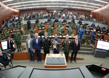 Plantea Eduardo Ramírez reforma para proteger a caninos del maltrato de los humanos