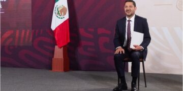 Aunque el presidente Andrés Manuel López Obrador prometió que en mayo de 2022 operaría de nuevo en su totalidad la Línea 12 del Metro, será hasta 18 meses después de comprometida esa fecha cuando se reabran las 6 estaciones restantes y operen de nuevo las 20 que integran ese circuito.