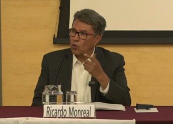 Atender pobreza, reforzar policías y aplicar justicia para garantizar seguridad: Monreal