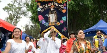 El color y la tradición de la Guelaguetza presente en el Parque Tezozómoc