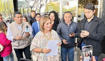 Acude Xóchitl Gálvez a FGR tras señalamientos de AMLO