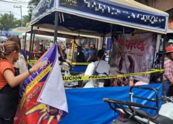 Retira Coyoacán puestos ambulantes y chelerías