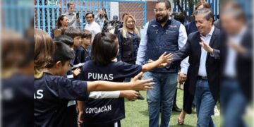 A casi dos años de gobierno, Coyoacán ha impulsado la igualación de oportunidades en la alcaldía, pues se han promovido acciones a sectores prioritarios o vulnerables como es la población LGBT+, los adultos mayores, personas con discapacidad, mujeres y la infancia en general