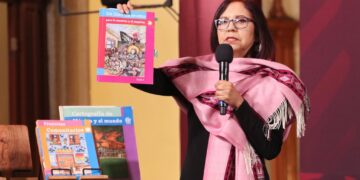 En vez de endurecer las leyes contra la delincuencia común que azota todos los días a los capitalinos, a Guadalupe Morales, vicecoordinadora de Morena en el Congreso de la Ciudad de México quiere darle más dientes a la Fiscalía para perseguir opositores políticos y críticos de su gobierno.