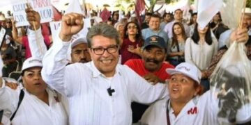 desde la Presidencia de la República se mande una señal muy clara, pública y abierta de que el candidato a la Jefatura de Gobierno de la Ciudad de México será Ricardo Monreal, quien por cierto el miércoles ya con más franqueza aceptó que tiene esa aspiración,