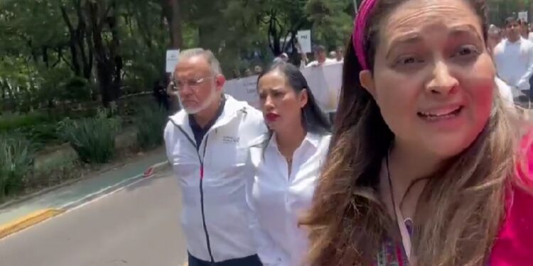 Aunque hace unas semanas, la alcaldesa de la Cuauhtémoc, Sandra Cuevas –emanada del PRD–, advirtió a priístas, panistas y perredistas que no se anden “sabroseando” esa Demarcación Territorial para 2024, tal parece que les dijo que se lanzaran a la disputa. FOTO: X Cynthia López Castro