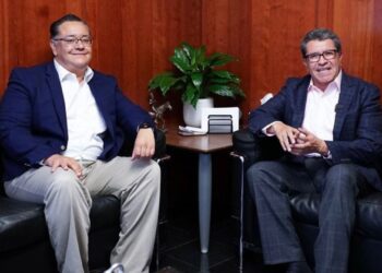 En los próximos días se hará pública una alianza que sorprendió dentro y fuera de Morena entre los senadores: Ricardo Monreal, aspirante a Jefe de Gobierno, y Gabriel García Hernández, quien busca la Alcaldía de Iztapalapa. FOTO: Senado