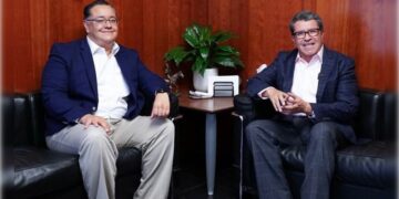 En los próximos días se hará pública una alianza que sorprendió dentro y fuera de Morena entre los senadores: Ricardo Monreal, aspirante a Jefe de Gobierno, y Gabriel García Hernández, quien busca la Alcaldía de Iztapalapa. FOTO: Senado