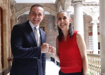 Panistas le han perdido la confianza a Rubalcava. Algunos de sus líderes están convencidos de que es el “Caballo de Troya” de Morena, el infiltrado en la oposición. Por eso ya hay quienes lo llaman “Adrián de Troya”.