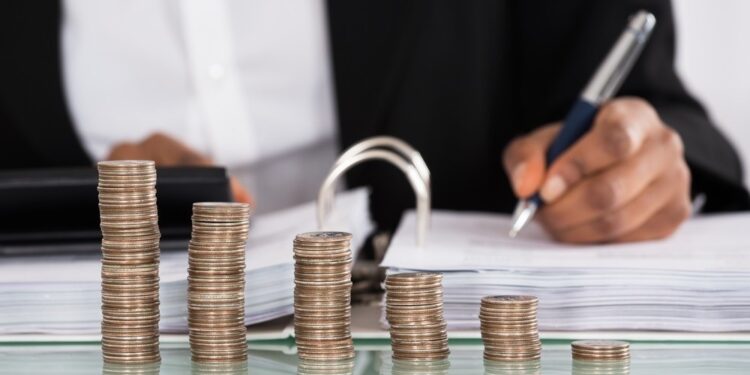 Ocurrieron dos hechos atípicos en la historia reciente de la CDMX: se rezagó su crecimiento económico (3%) respecto del nacional y la consecuencia: los chilangos perdieron, en promedio el 7% de sus ingresos, si se comparan estadísticas oficiales de 2022 versus 2018.