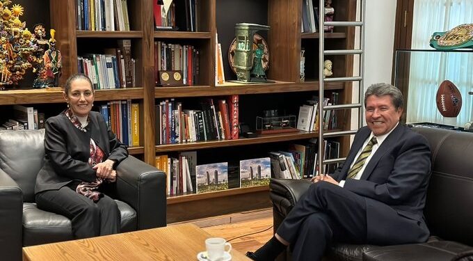 La ex jefa de Gobierno, Claudia Sheinbaum, virtual ganadora de la contienda entre las corcholatas, tiene en sus manos la gran decisión estratégica que le podría consolidar el triunfo presidencial en 2024: sellar en definitiva una sólida alianza con Ricardo Monreal. FOTO: GCDMX